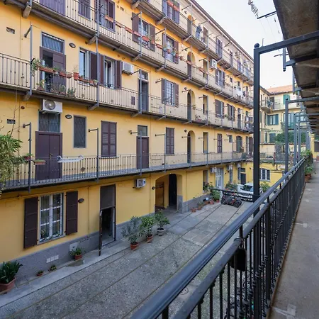 Alessandria, 4 - Fashion E Movida Milán
